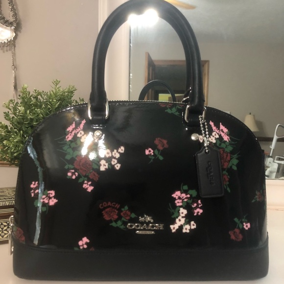 Coach Bag - Picture 2 of 4